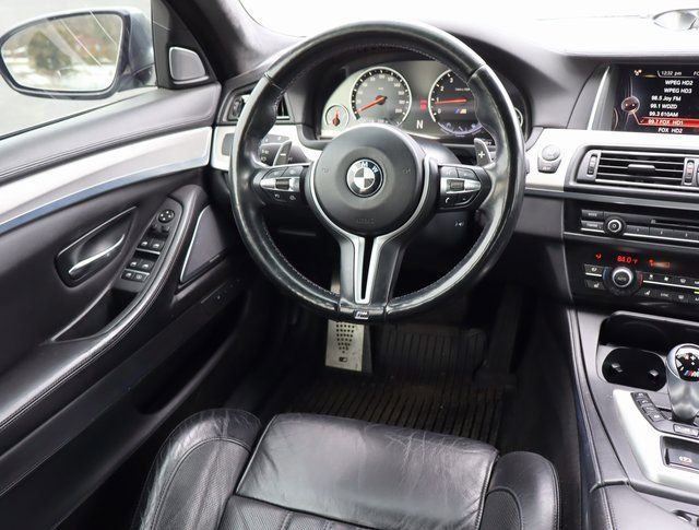 Used 2015 BMW M5 image 18