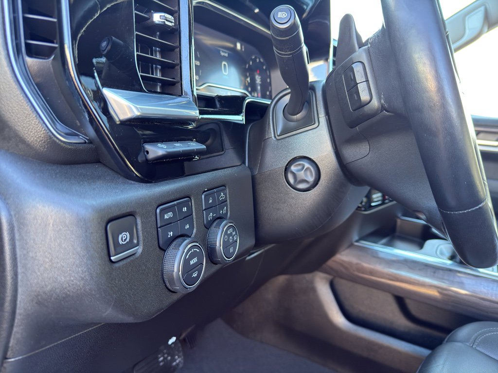 Used 2022 Chevrolet Silverado 1500 LTZ w/ LTZ Premium Package image 14