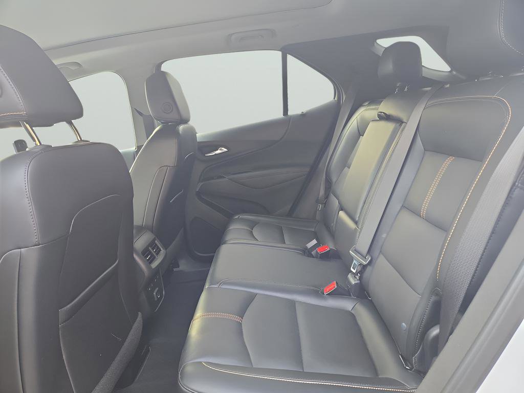 Used 2023 Chevrolet Equinox Premier image 12