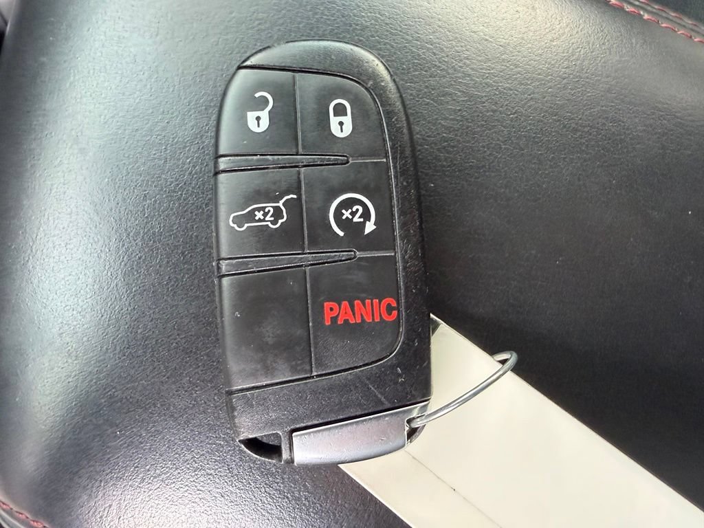 Used 2023 Dodge Durango R/T w/ Tow 'N Go Package AWD/4WD image 35