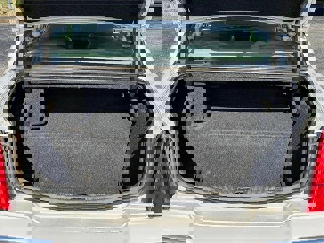 Used 2007 Lincoln Town Car Signature Limited image 14