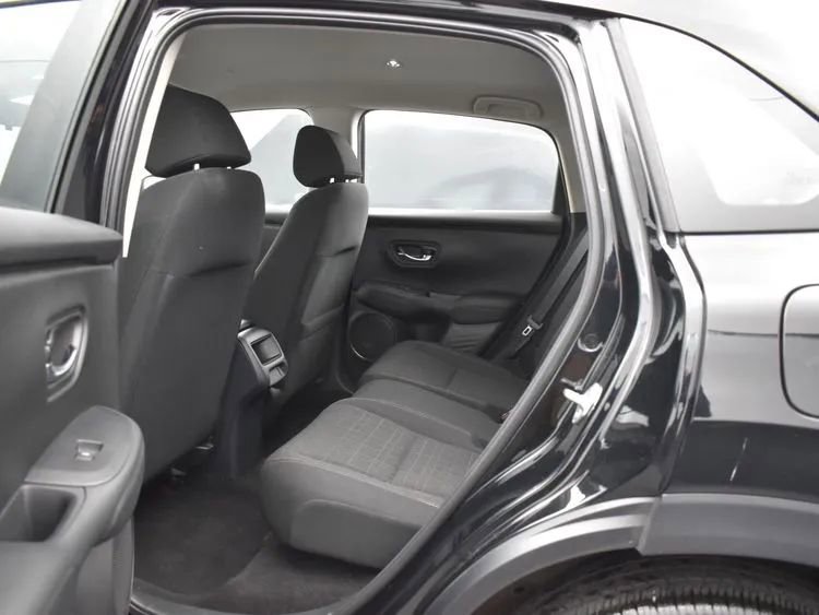 Used 2025 Honda HR-V LX image 15