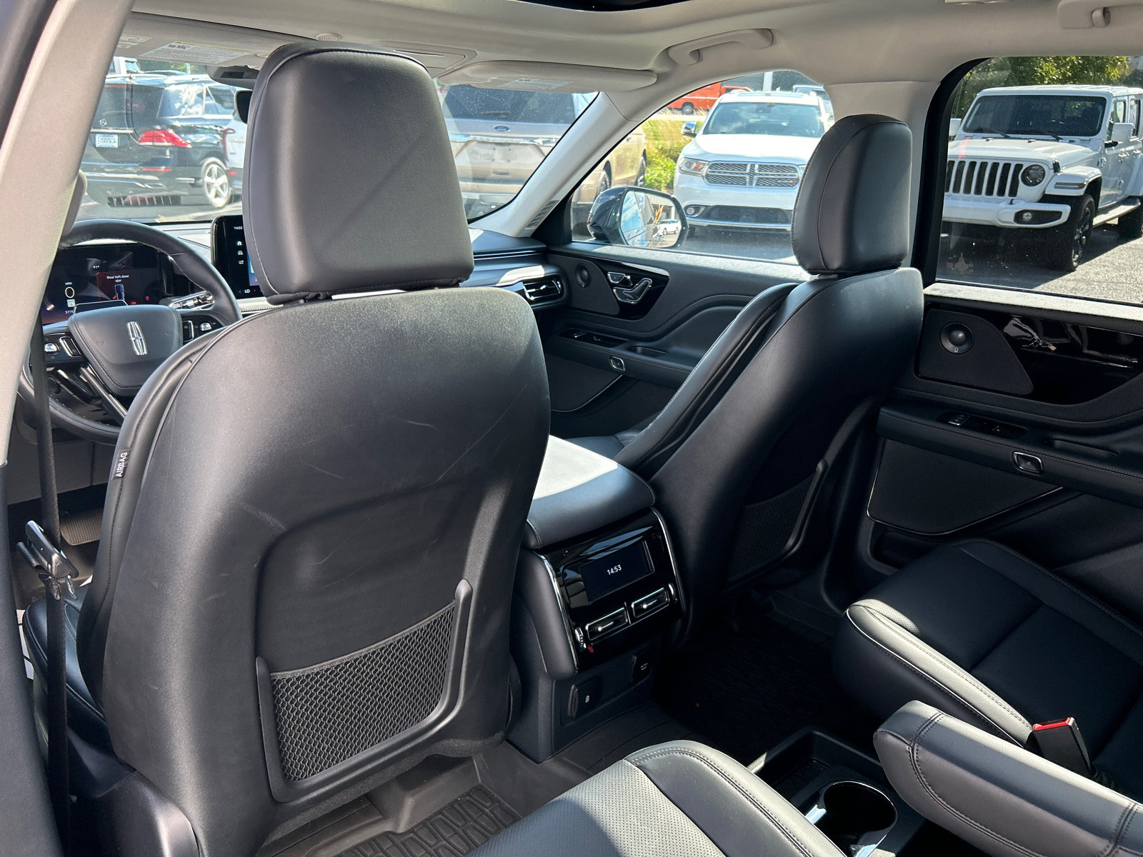 New 2026 Lincoln Aviator AWD image 28
