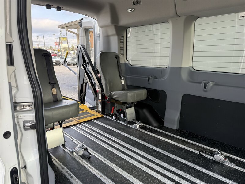 Used 2018 Ford Transit 150 XL RWD image 27