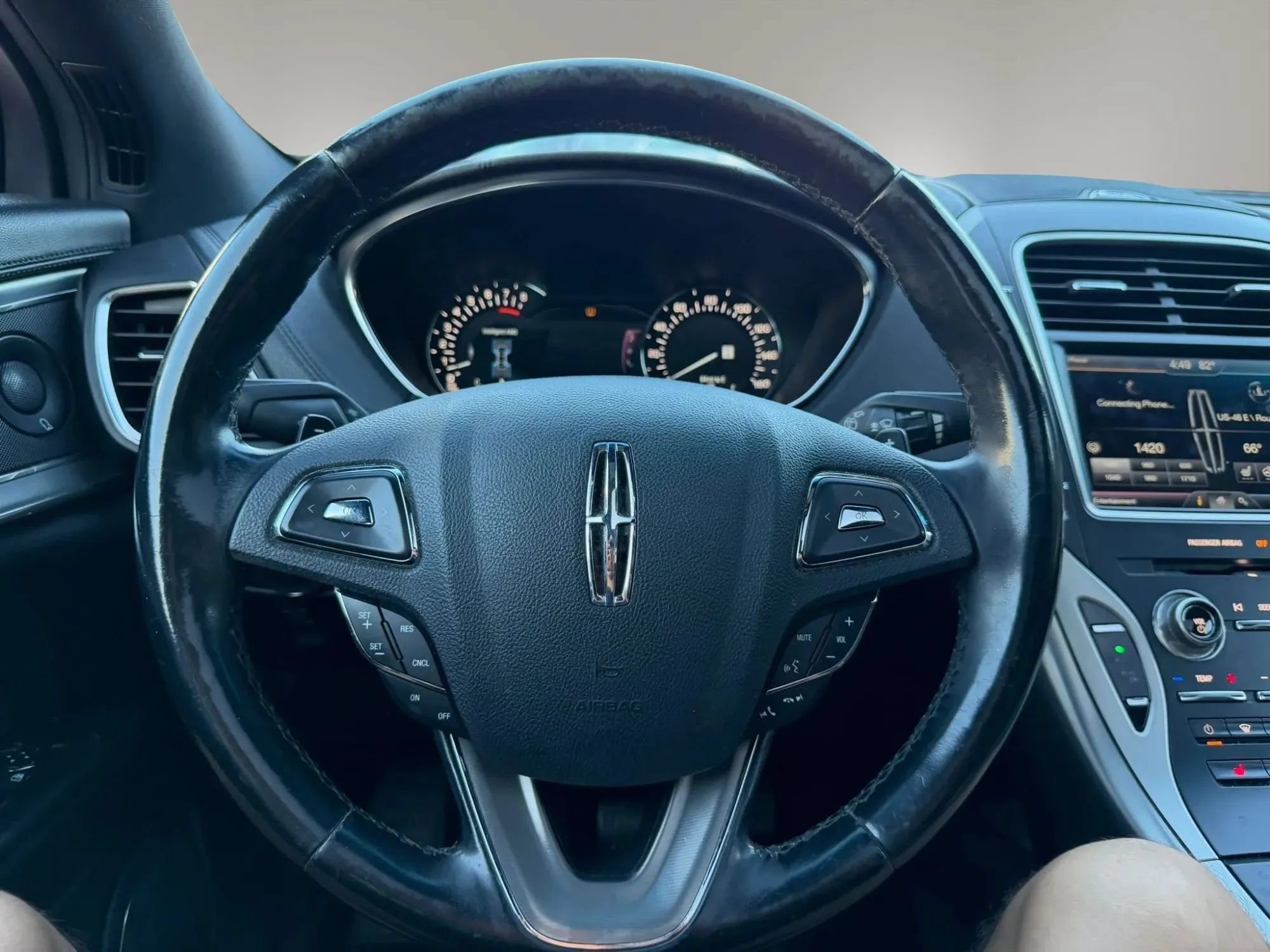 Used 2016 Lincoln MKX Select w/ Select Plus Package AWD/4WD image 11
