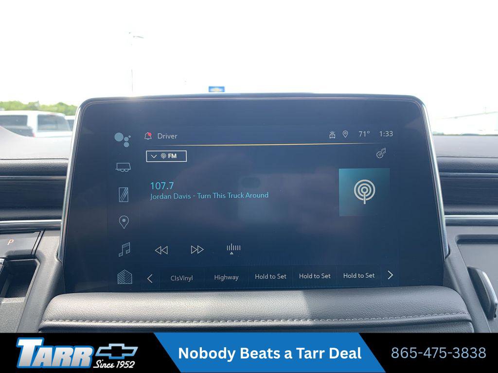Used 2024 Chevrolet Suburban LT AWD/4WD image 12