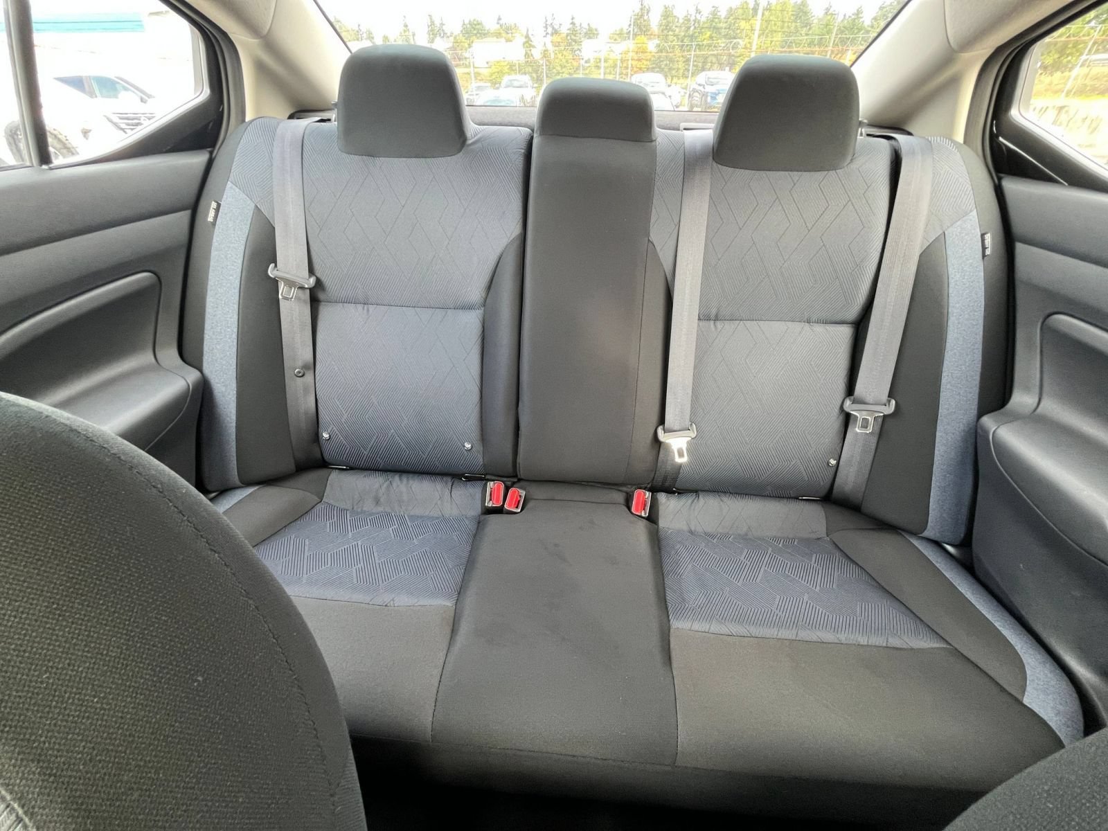 Used 2025 Nissan Versa SV FWD image 37