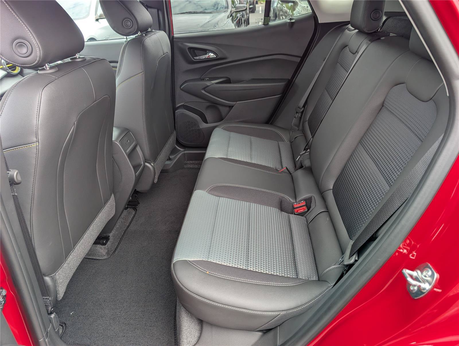 New 2026 Chevrolet Trax LT w/ Driver Confidence Package FWD image 10