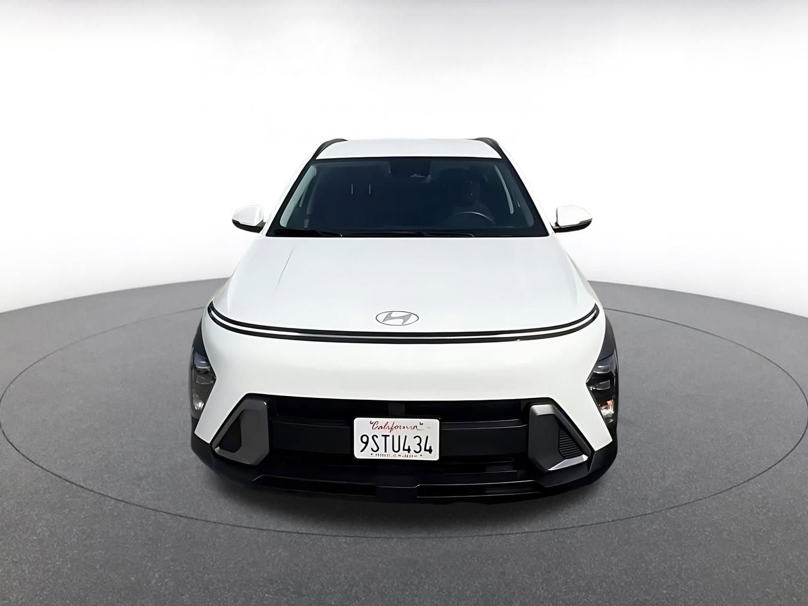 Used 2025 Hyundai Kona SEL image 3