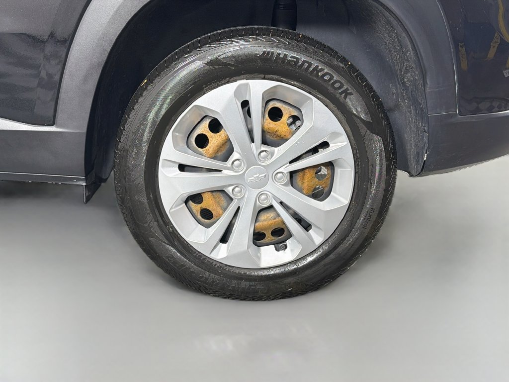 Used 2024 Chevrolet Trax LS FWD image 28