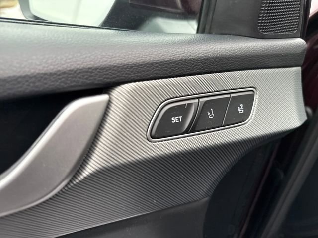 Used 2023 Hyundai Palisade SEL w/ Premium Package image 11