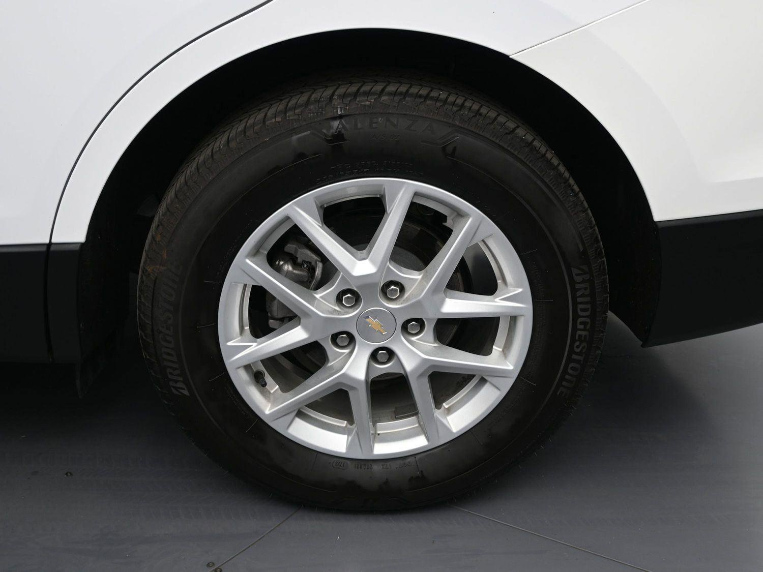 Used 2023 Chevrolet Equinox LT image 11