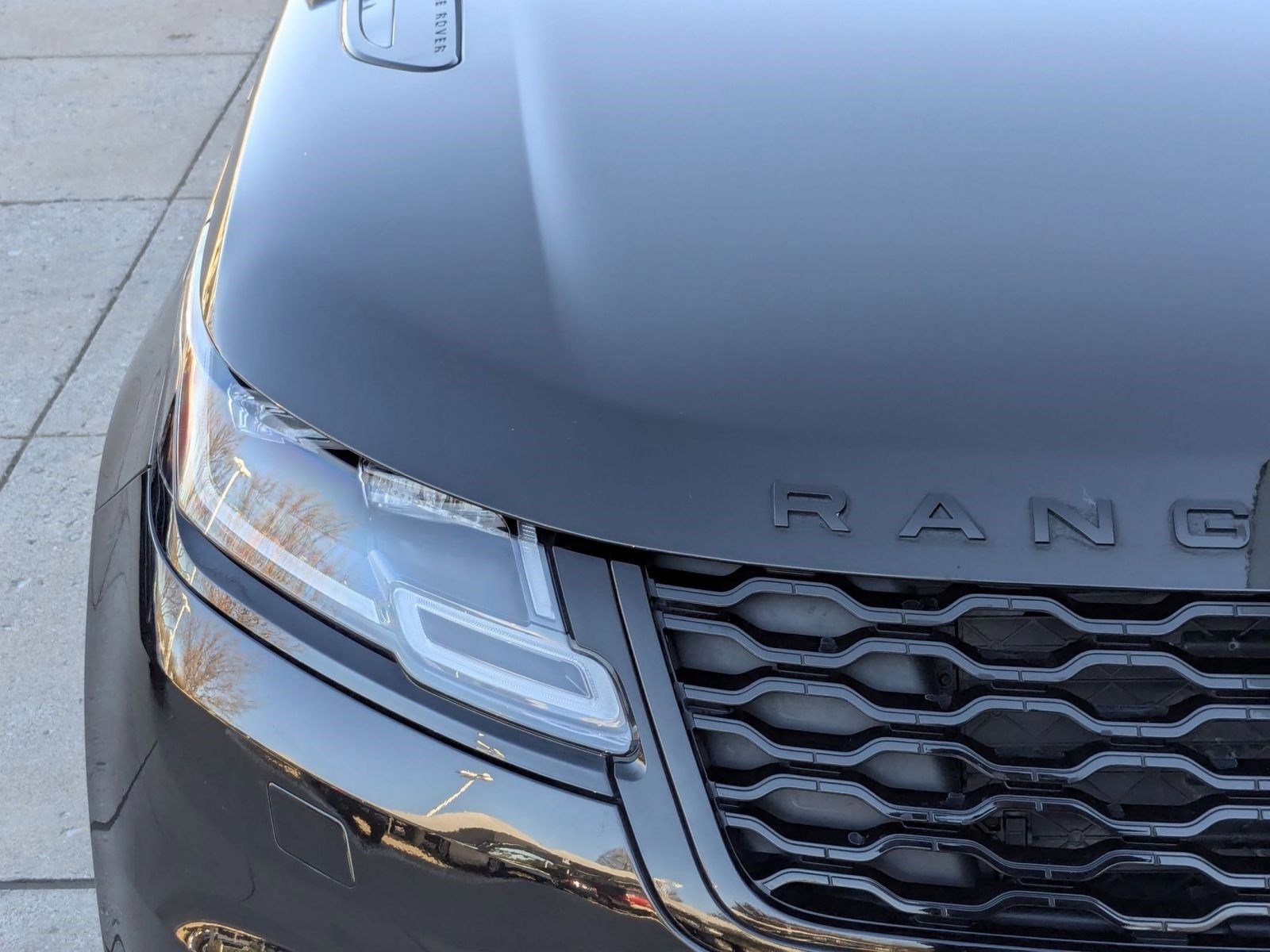 Used 2023 Land Rover Range Rover Velar HST image 12