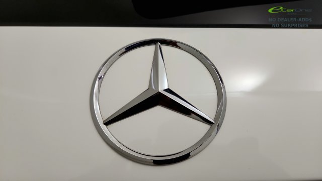 Used 2025 Mercedes-Benz GLC 350e 4MATIC image 36