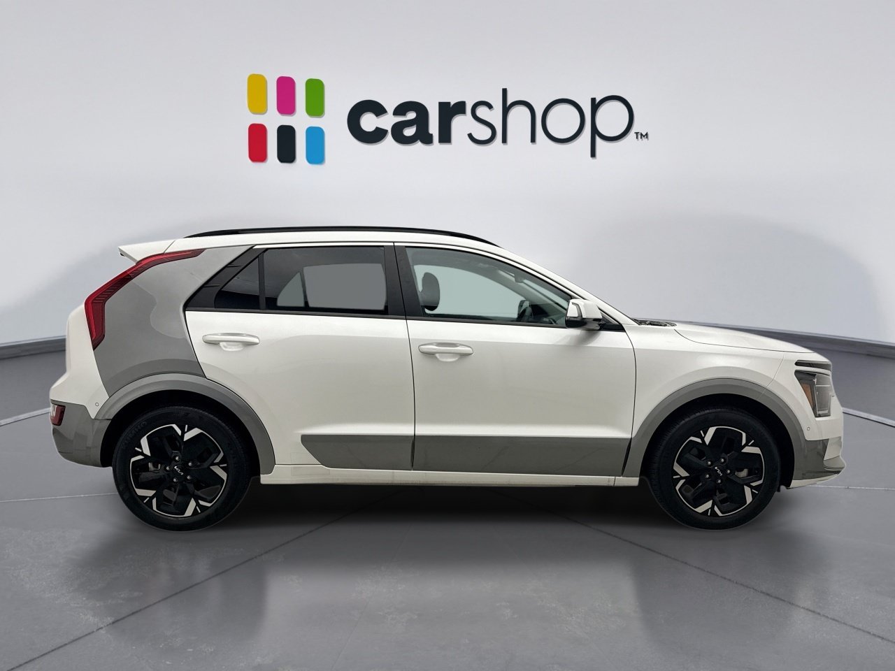 Used 2023 Kia Niro Wave w/ Wave Preserve Package FWD image 6