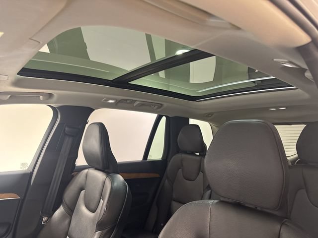 Used 2023 Volvo XC90 B6 Core w/ Protection Package Premier AWD/4WD image 16