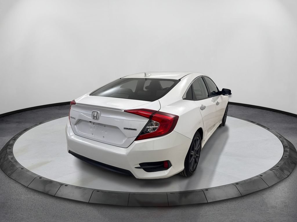 Used 2018 Honda Civic Touring image 5