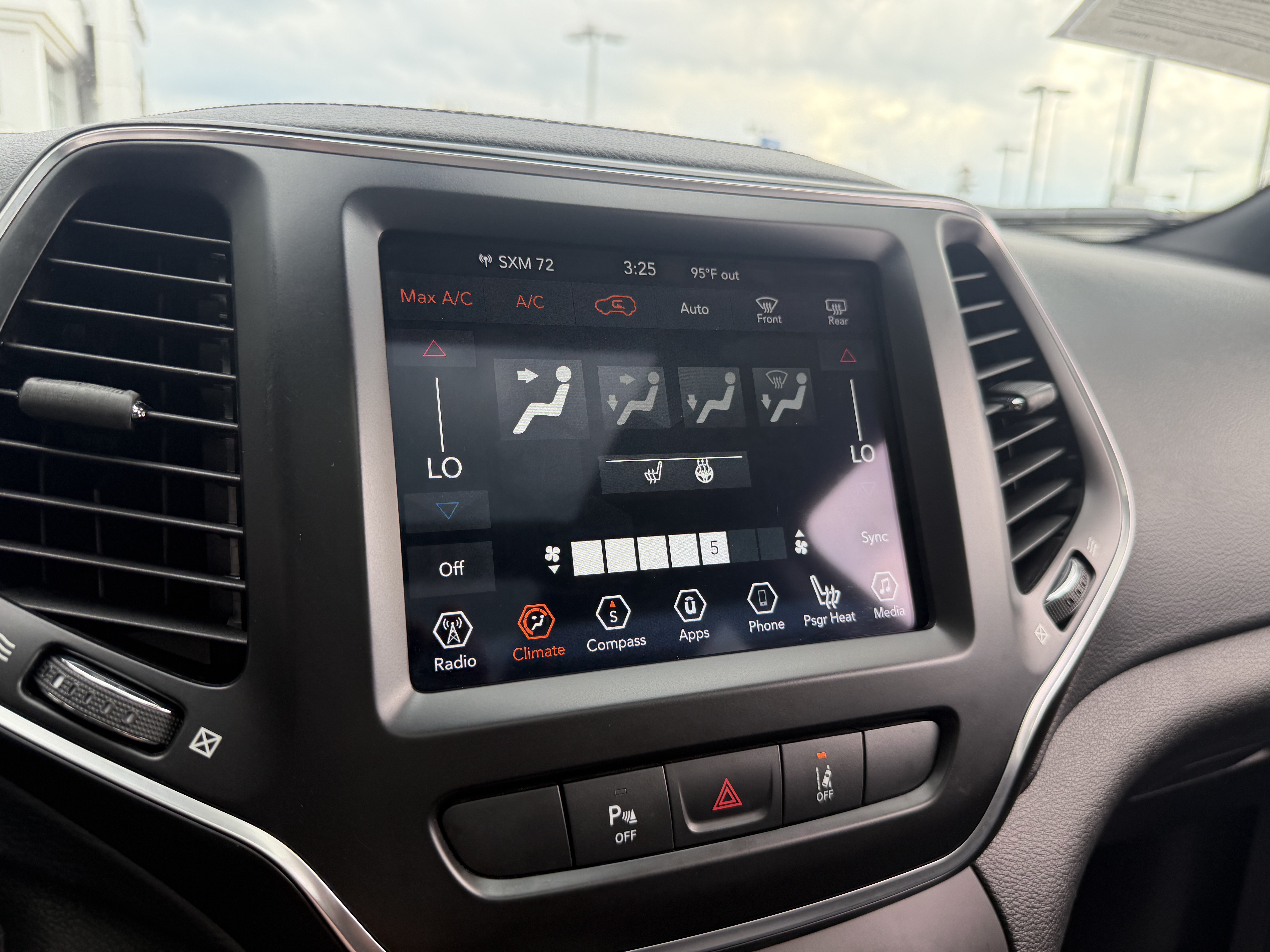 Used 2021 Jeep Cherokee Latitude Lux 80th Anniv w/ Quick Order Package 2YU 80th AWD/4WD image 46
