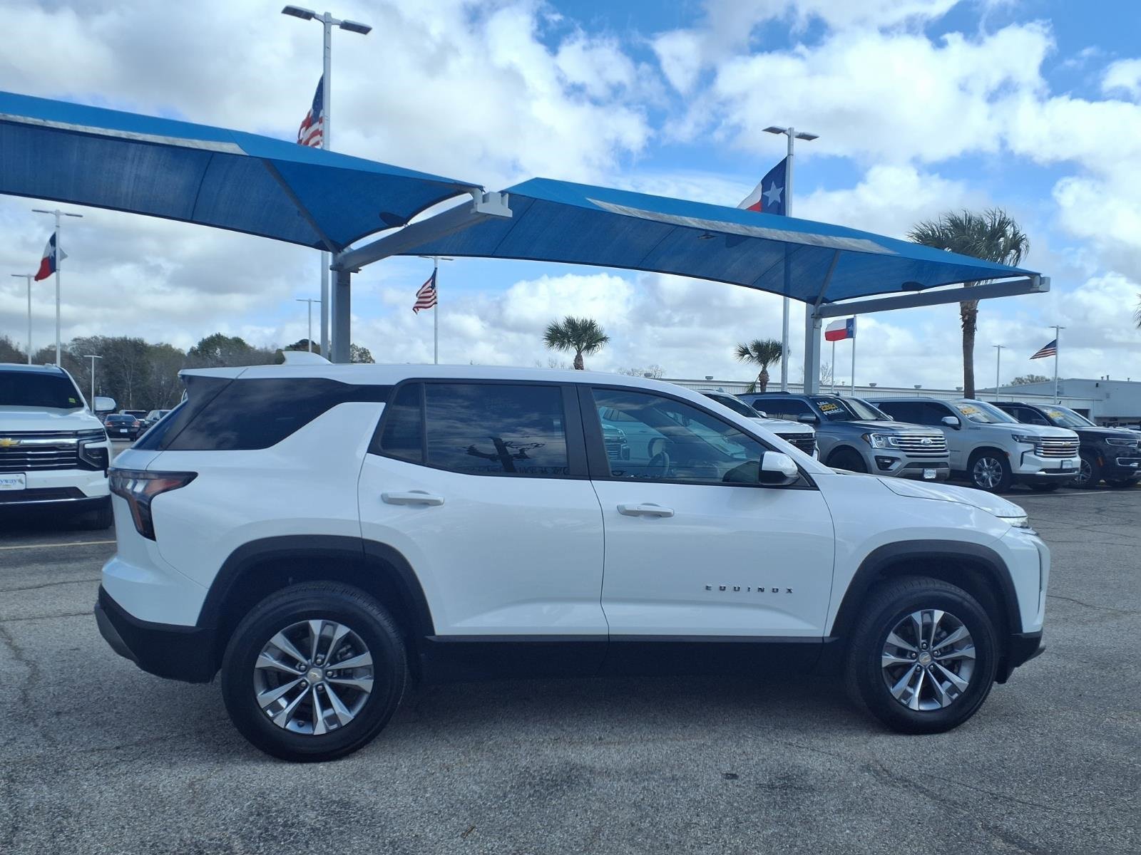 Used 2025 Chevrolet Equinox LT image 21