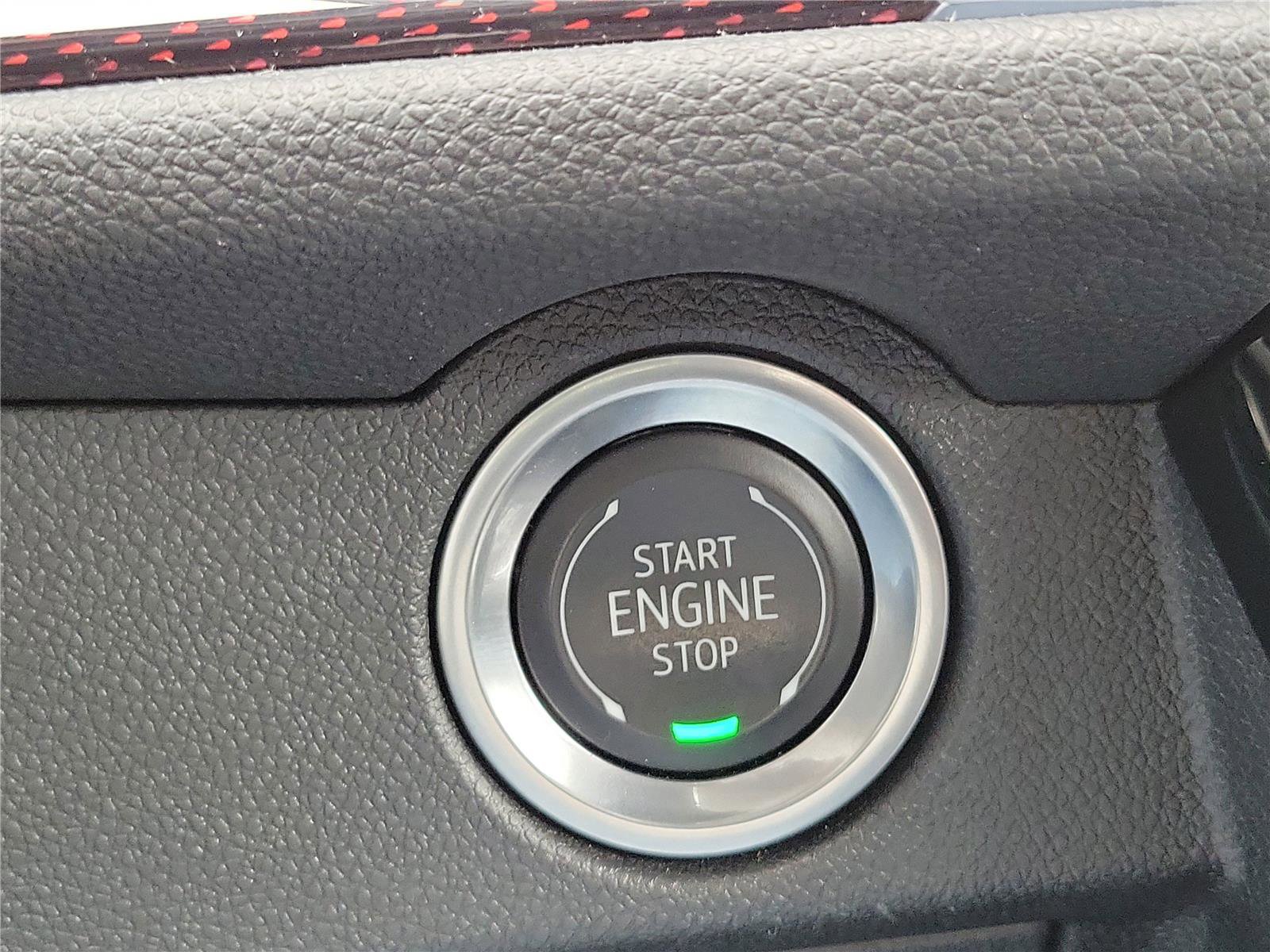 Used 2025 Chevrolet Traverse Z71 w/ Driver Confidence Package AWD/4WD image 31