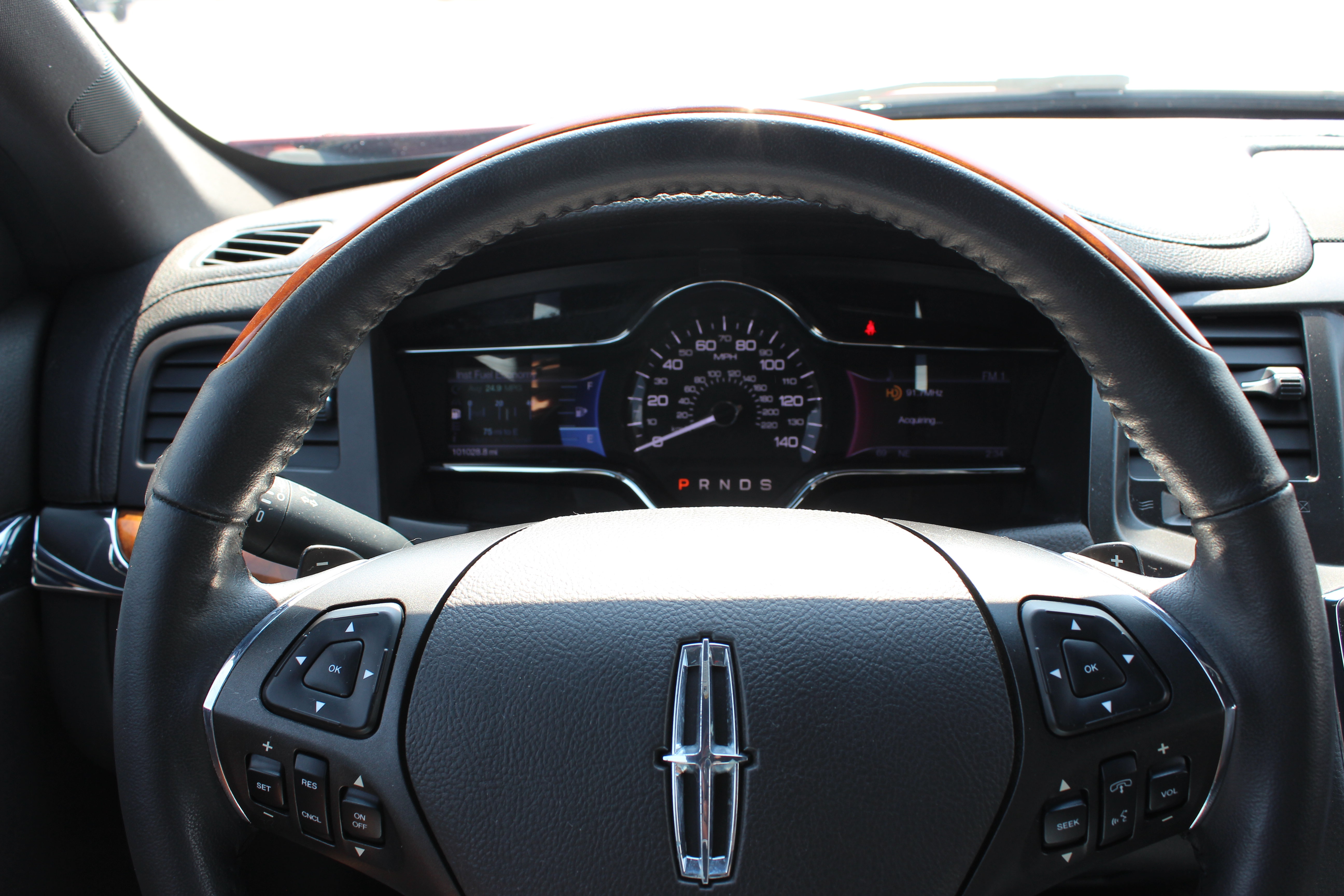 Used 2013 Lincoln MKS FWD image 13
