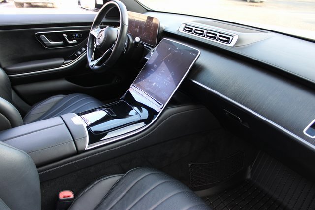 Used 2023 Mercedes-Benz S 500 4MATIC w/ AMG Line image 11