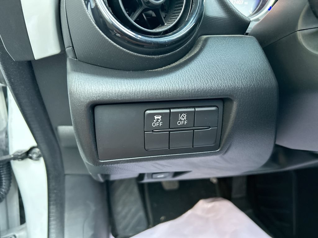 Used 2019 MAZDA MX-5 Miata RF Club w/ I-ACTIVSENSE Sport Package RWD image 21
