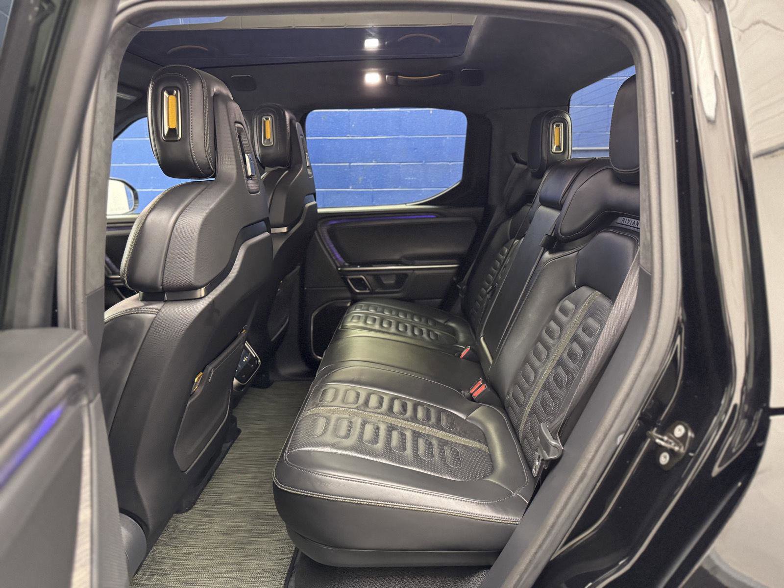 Used 2022 Rivian R1T Adventure image 38