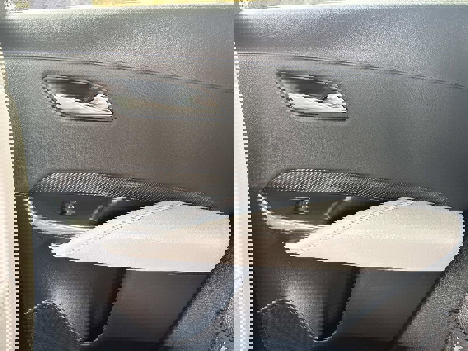 Certified 2024 Cadillac XT4 Sport image 15