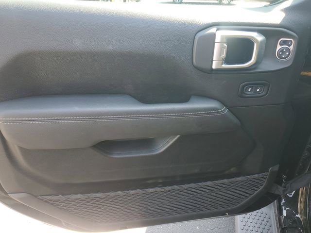 Used 2022 Jeep Wrangler Unlimited Sahara w/ Cold Weather Group image 12