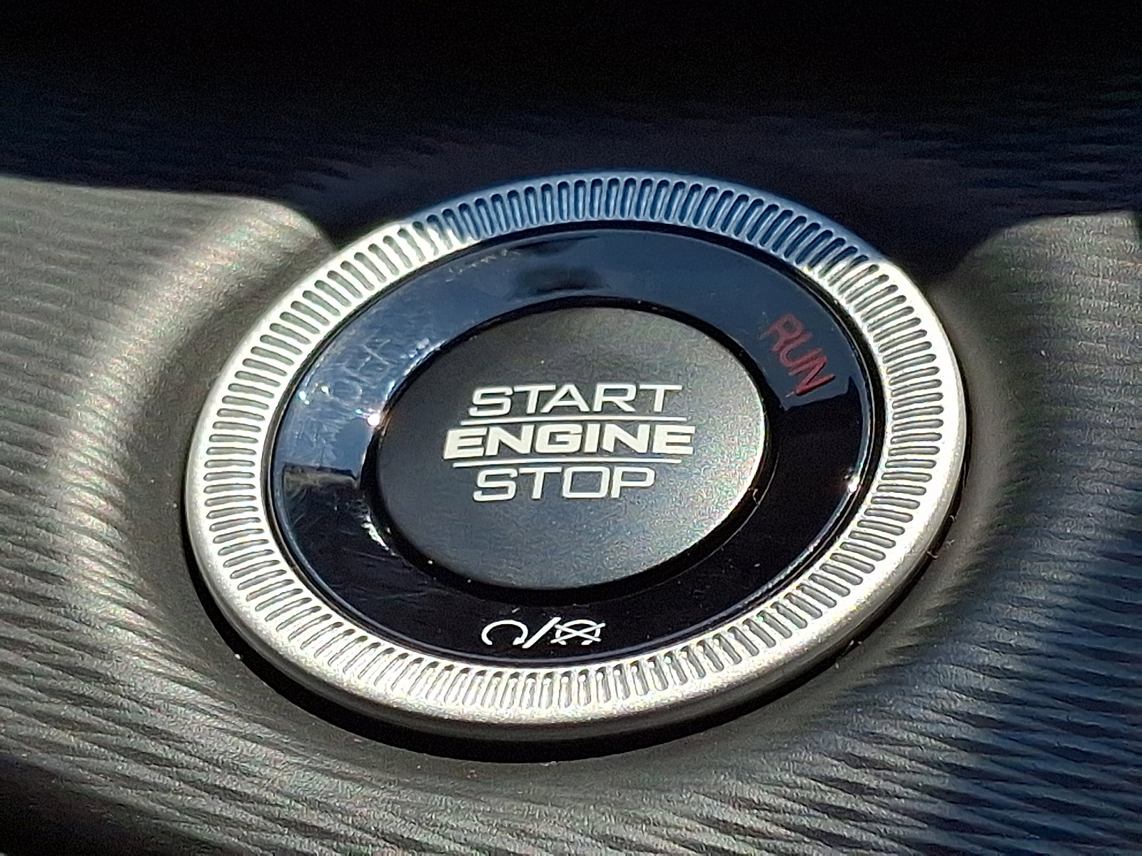 Certified 2025 Jeep Grand Cherokee Laredo X w/ Luxury Tech Group I image 19