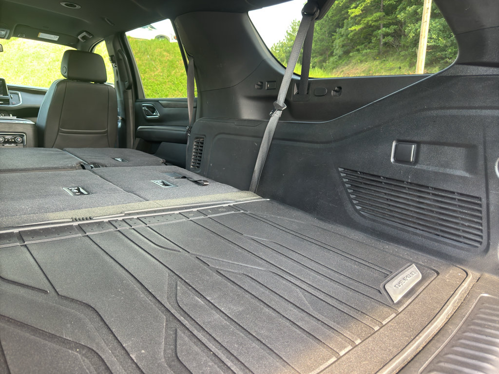 Used 2021 Chevrolet Suburban LT AWD/4WD image 19