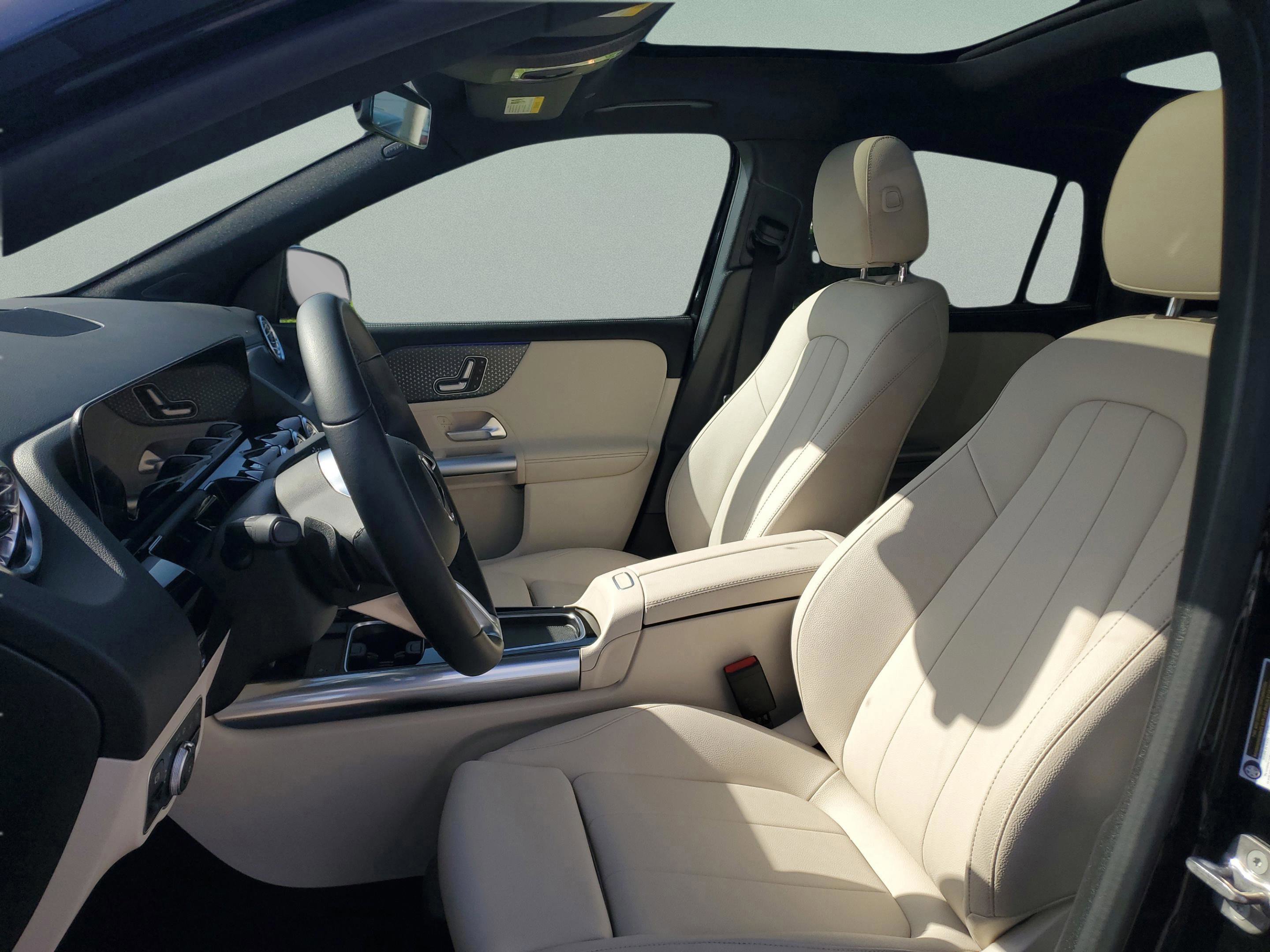 Used 2025 Mercedes-Benz GLA 250 image 10