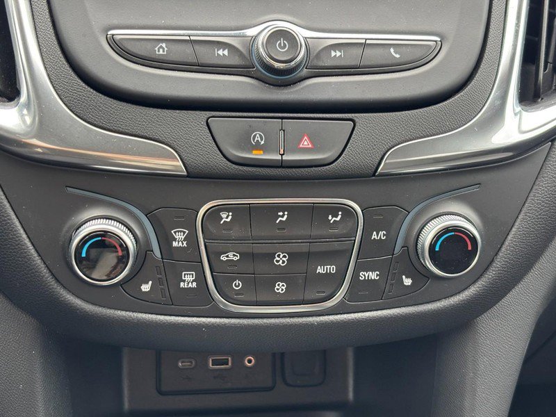 Certified 2024 Chevrolet Equinox LT w/ LPO, Floor Liner Package image 22