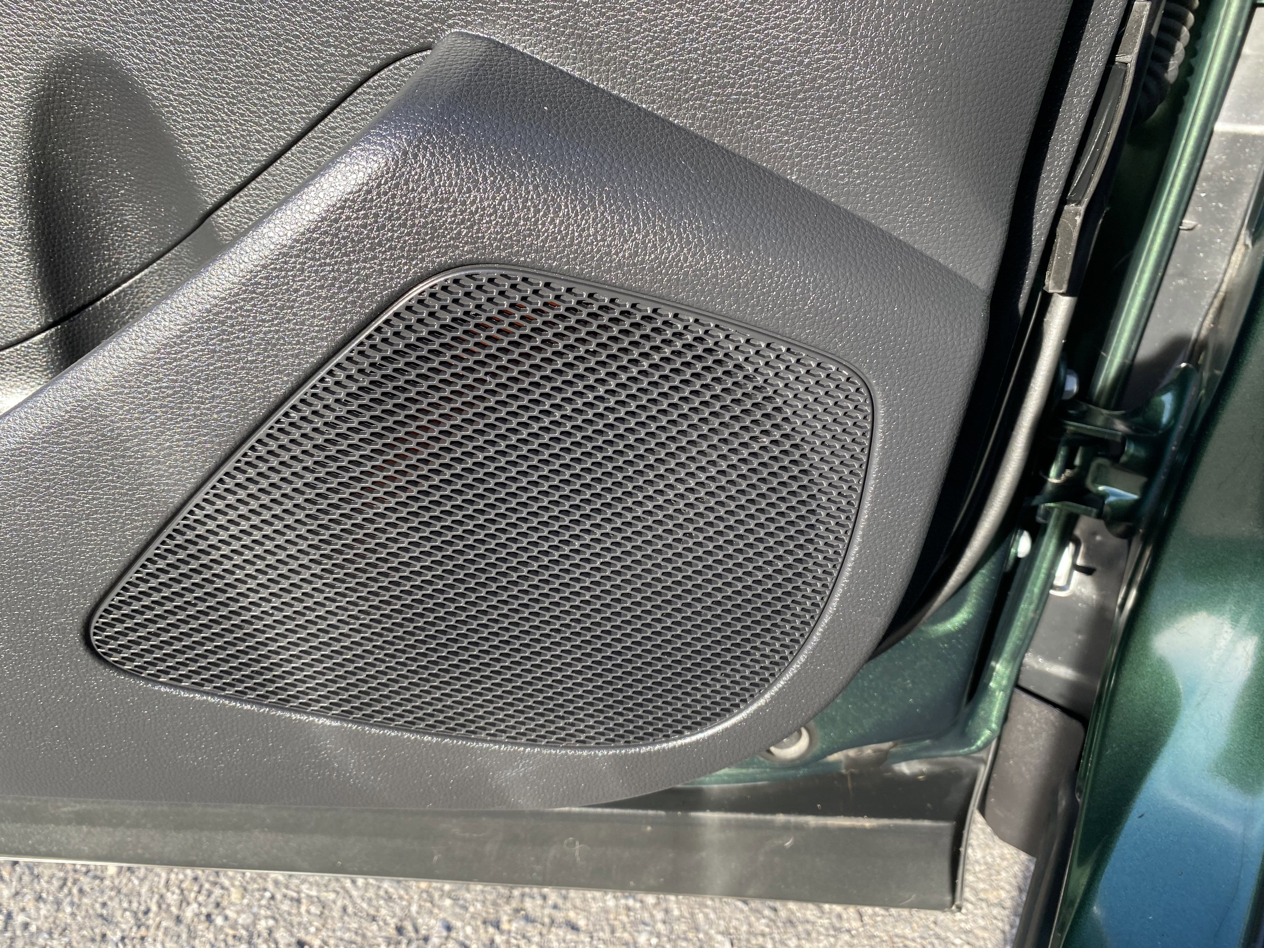 Used 2022 Toyota Corolla Cross XLE image 31