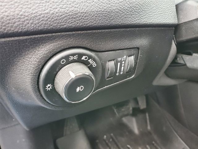 Used 2018 Jeep Compass Altitude image 9