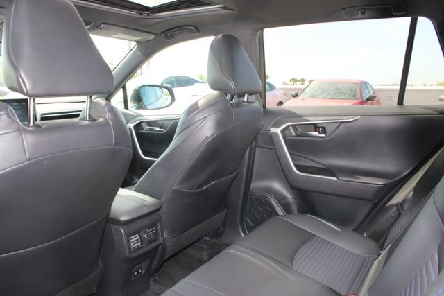 Used 2021 Toyota RAV4 XSE AWD/4WD image 9