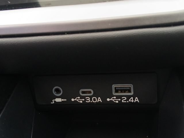 Used 2025 Subaru Outback Limited AWD/4WD image 18