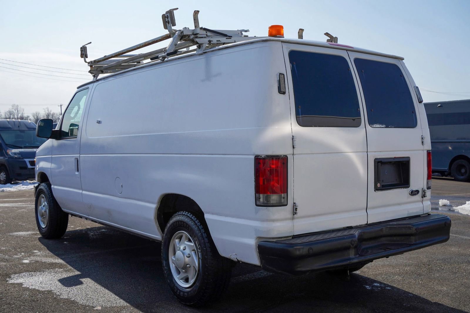 Used 2014 Ford E-250 and Econoline 250 w/ Power Group RWD image 4