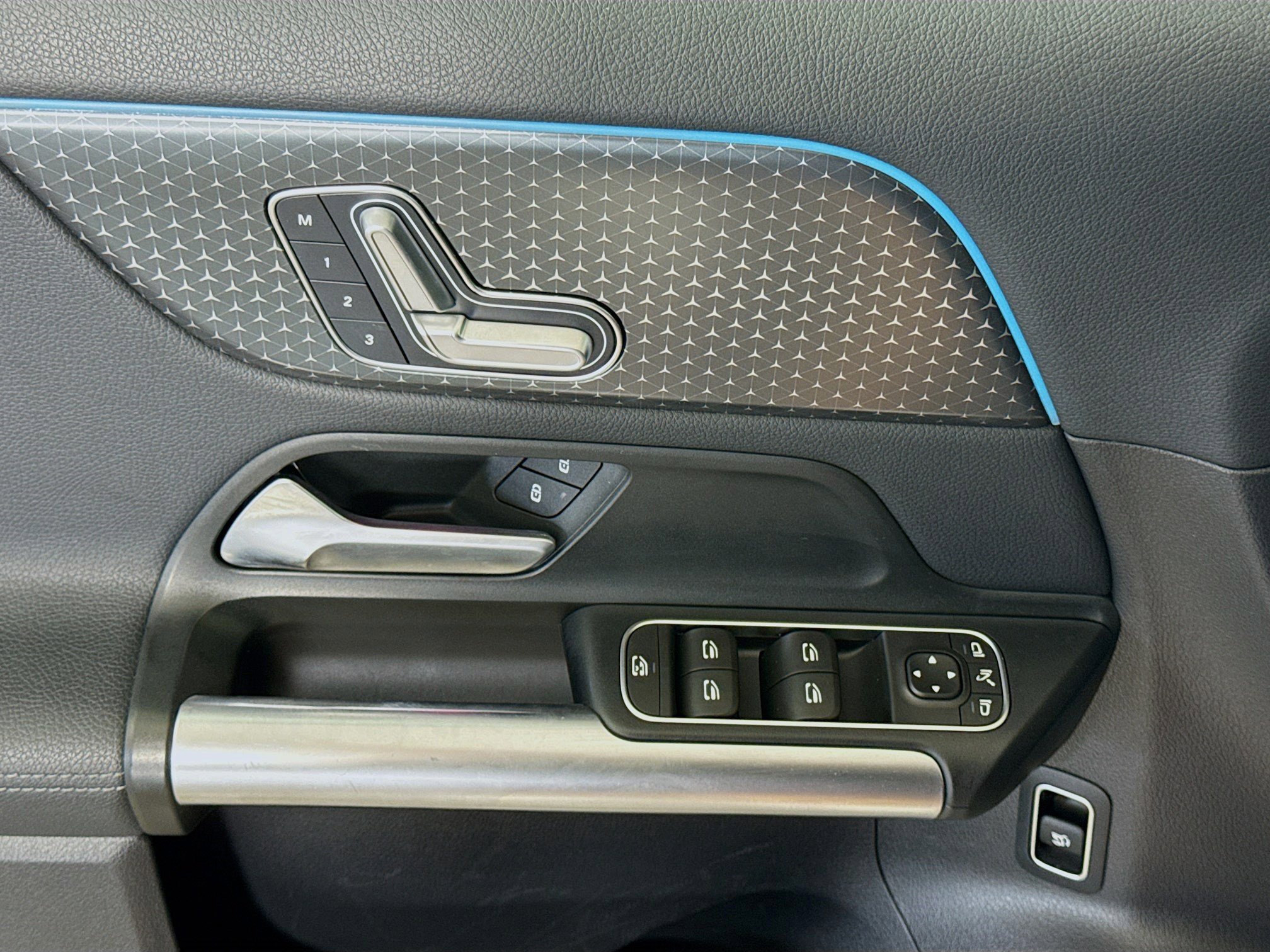 Used 2025 Mercedes-Benz GLA 250 image 24