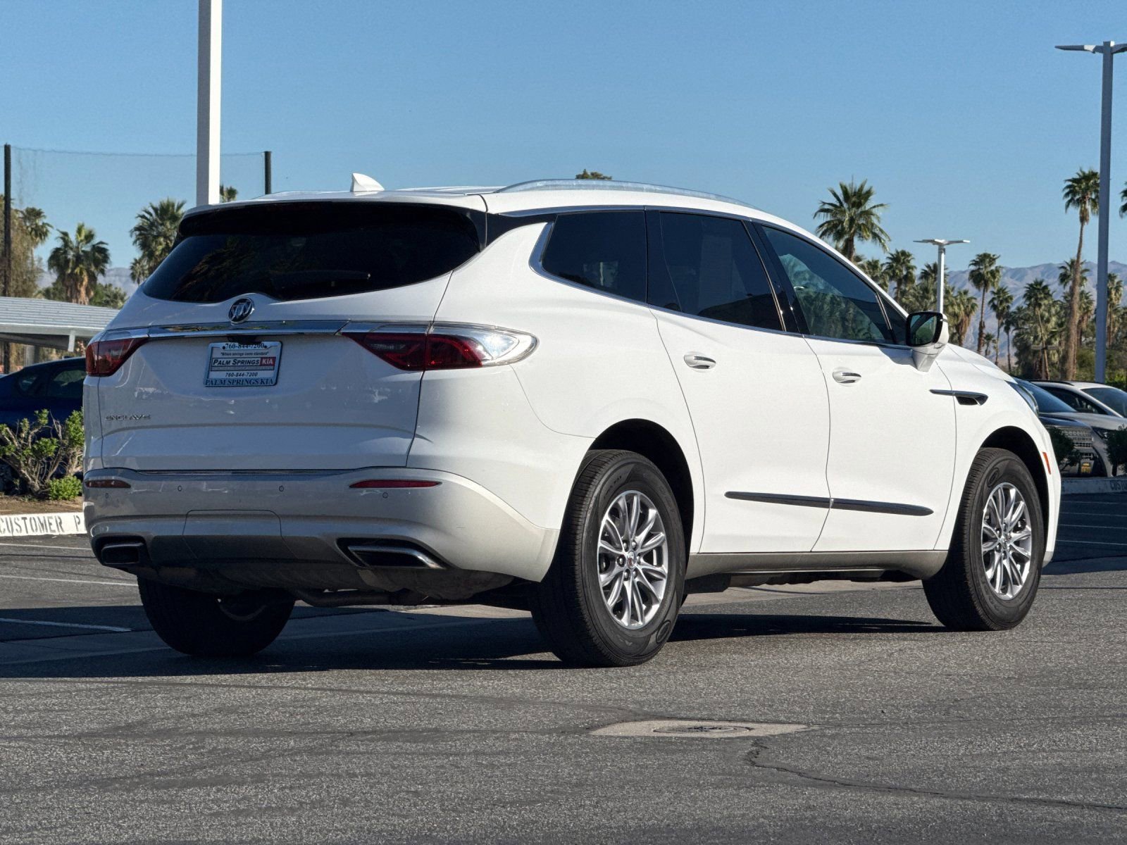 Used 2024 Buick Enclave Premium FWD image 3