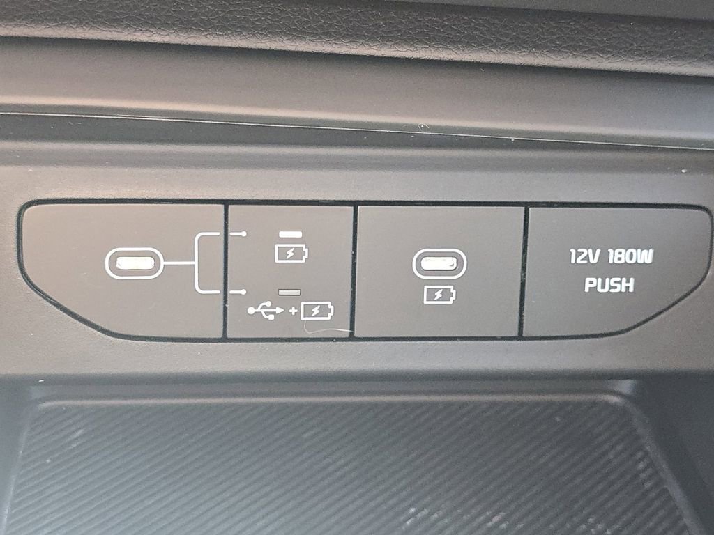 Used 2025 Kia K5 LXS image 4