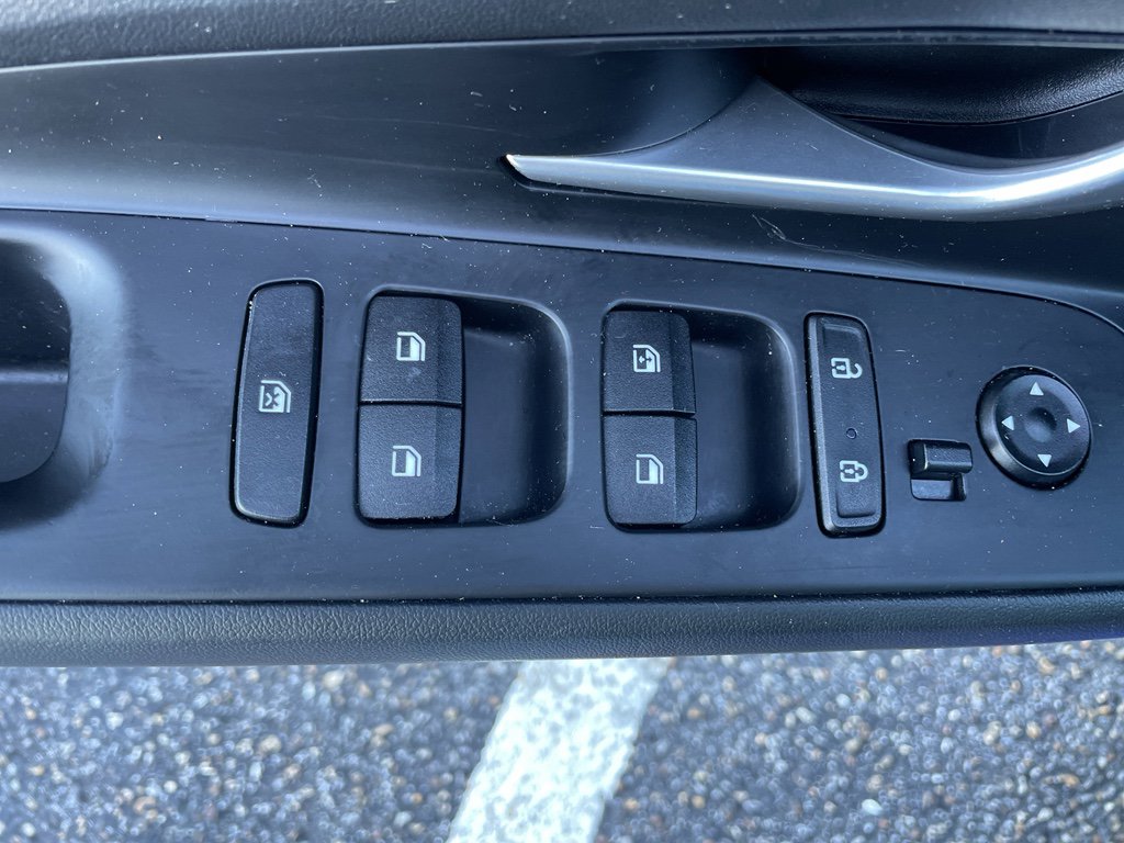 Used 2021 Hyundai Elantra SEL image 9