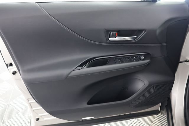 Used 2024 Toyota Venza LE image 24