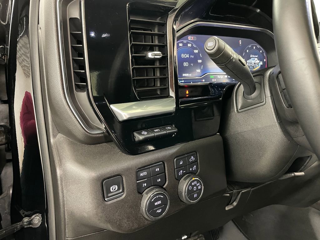 Certified 2024 Chevrolet Silverado 2500 LTZ w/ LTZ Plus Package AWD/4WD image 32