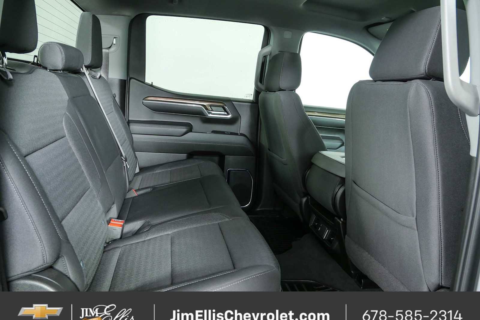 Certified 2024 Chevrolet Silverado 1500 LT AWD/4WD image 19