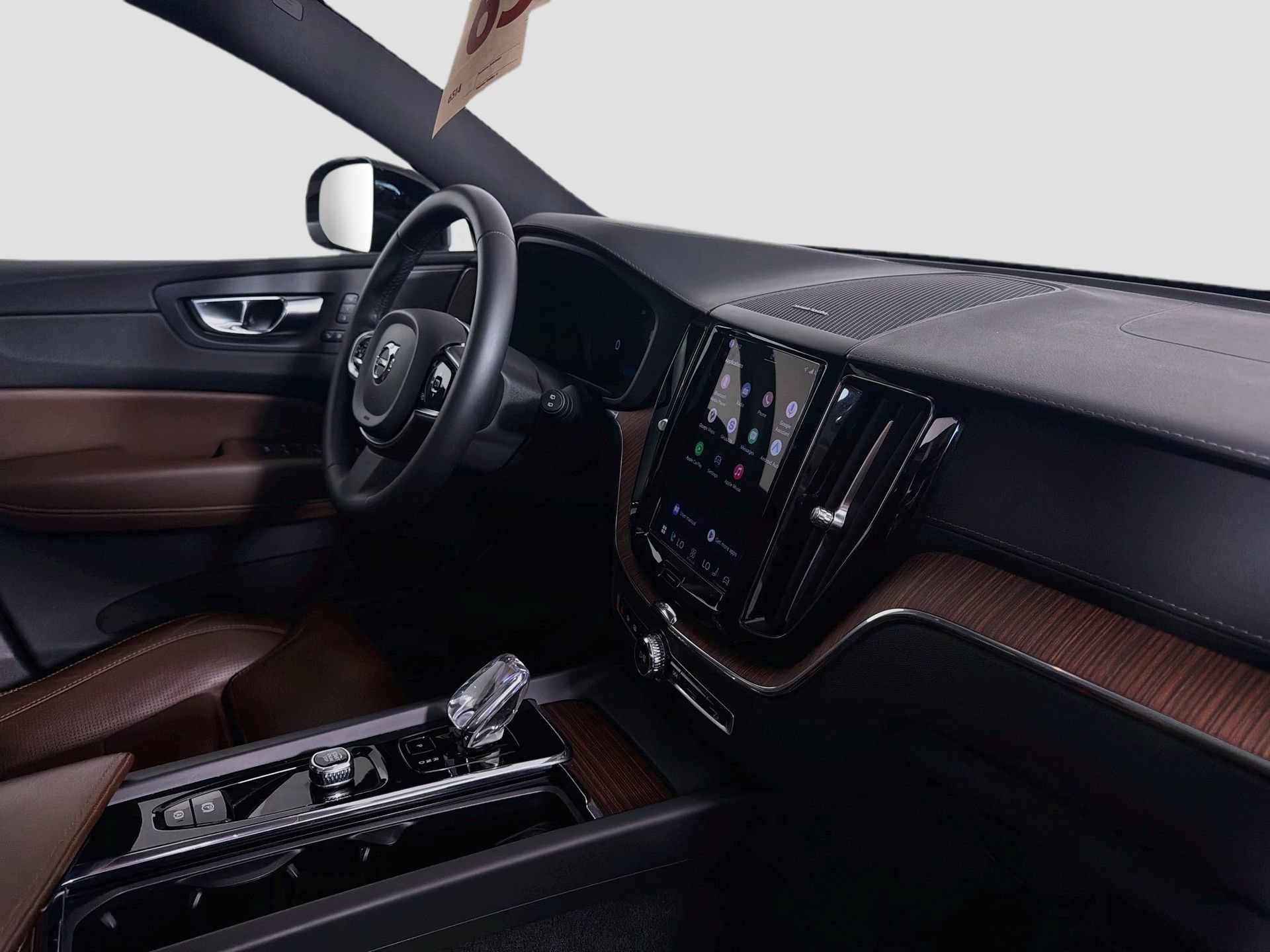 Certified 2023 Volvo XC60 B5 Ultimate w/ Climate Package AWD/4WD image 31