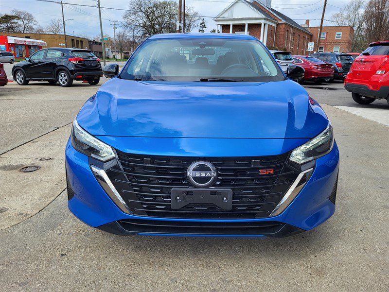 Used 2024 Nissan Sentra SR w/ SR Premium Package image 2
