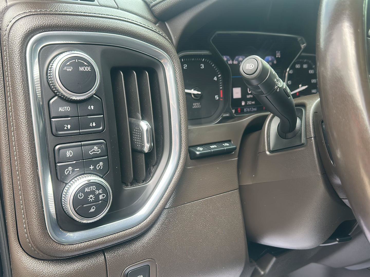 Used 2020 GMC Sierra 3500 Denali w/ Denali Ultimate Package AWD/4WD image 27