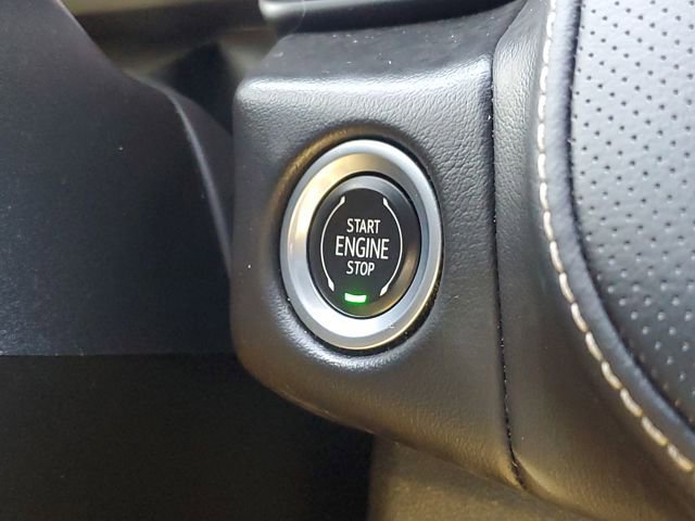 Used 2023 GMC Yukon SLT w/ SLT Luxury Package image 17